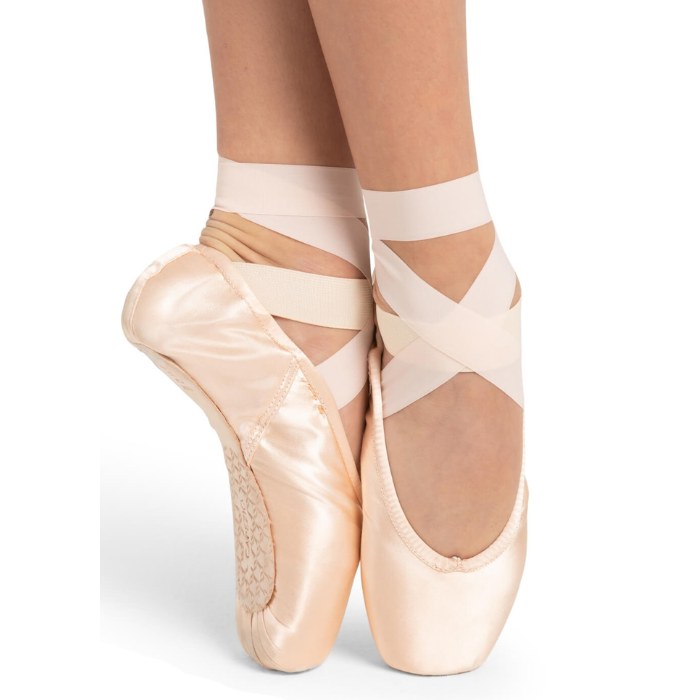 Ava Pointe Shoe