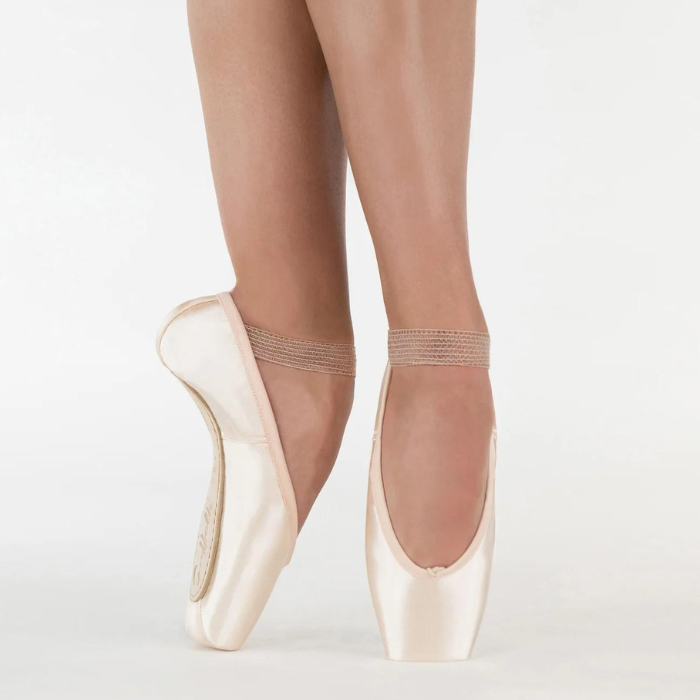 Reign Pointe Shoe